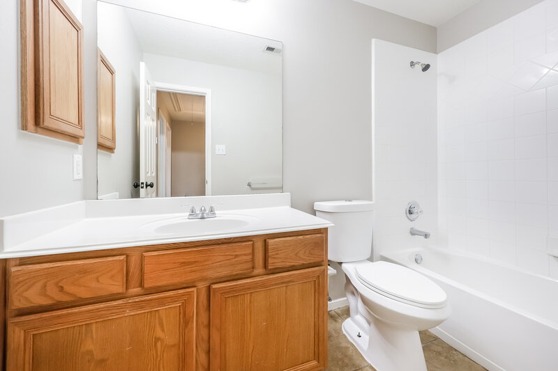 1,830/Mo, 5714 Straight Way Humble, TX 77339 Bathroom View