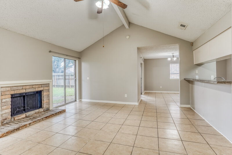 1,675/Mo, 19523 Elmtree Estates Dr Katy, TX 77449 Living Room View