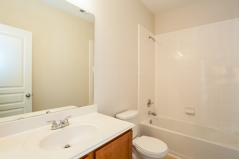 1,990/Mo, 8119 Almera Falls Dr Cypress, TX 77433 Bathroom View