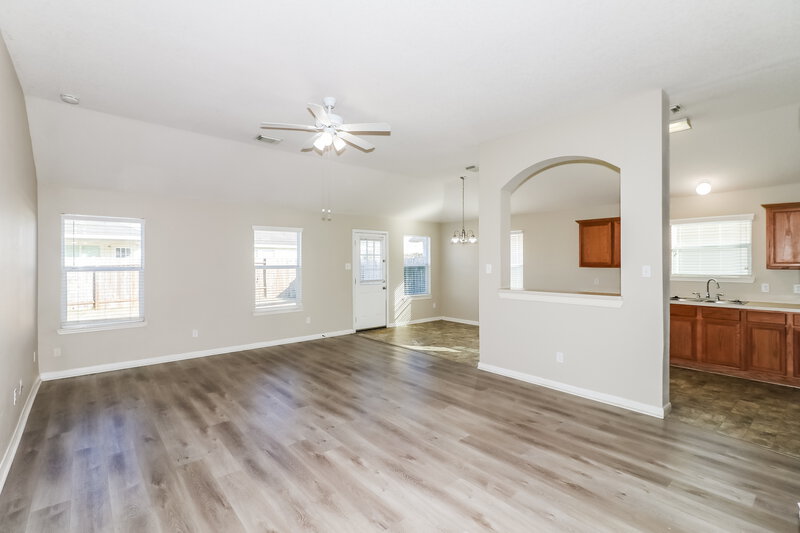 1,725/Mo, 3623 Elmwood Dale Dr Fresno, TX 77545 Living Room View