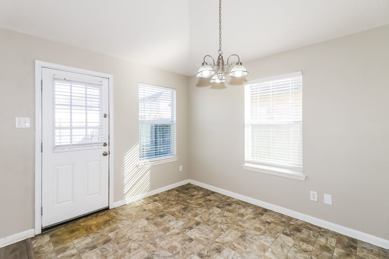 1,725/Mo, 3623 Elmwood Dale Dr Fresno, TX 77545 Dining Room View