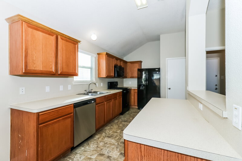 1,725/Mo, 3623 Elmwood Dale Dr Fresno, TX 77545 Kitchen View