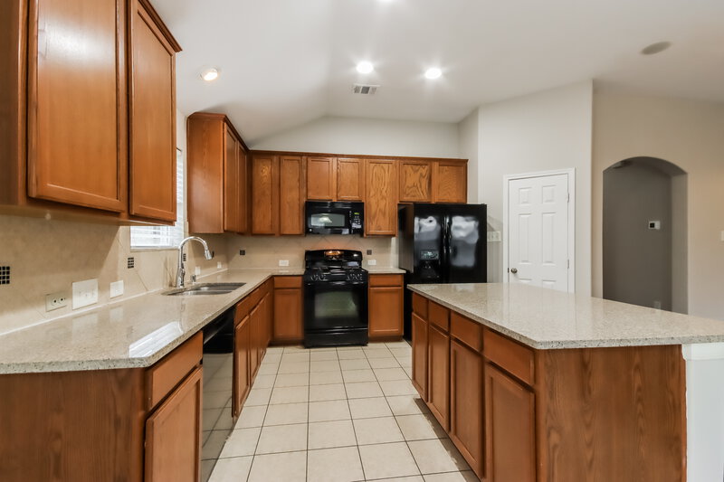 1,980/Mo, 21519 Kings Bend Dr Kingwood, TX 77339 Kitchen View