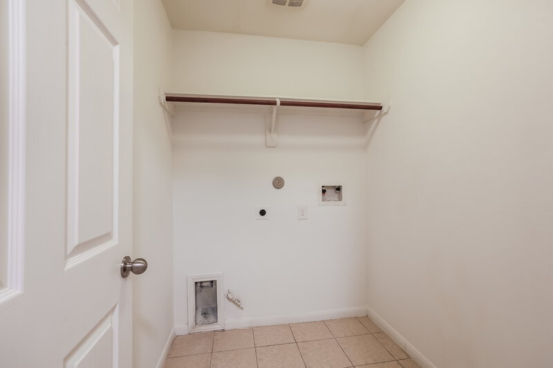 1,985/Mo, 21519 Kings Bend Dr Kingwood, TX 77339 Laundry Room View