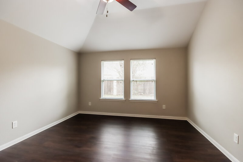 1,980/Mo, 21519 Kings Bend Dr Kingwood, TX 77339 Main Bedroom View