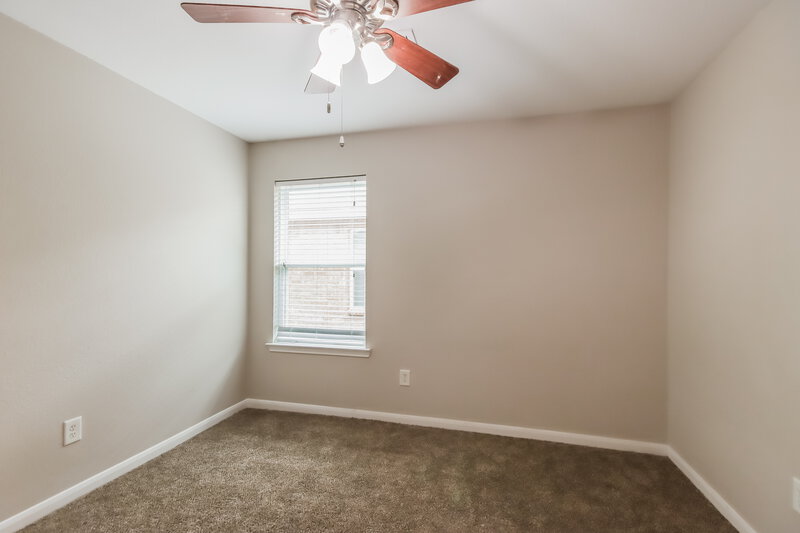 1,980/Mo, 21519 Kings Bend Dr Kingwood, TX 77339 Bedroom View
