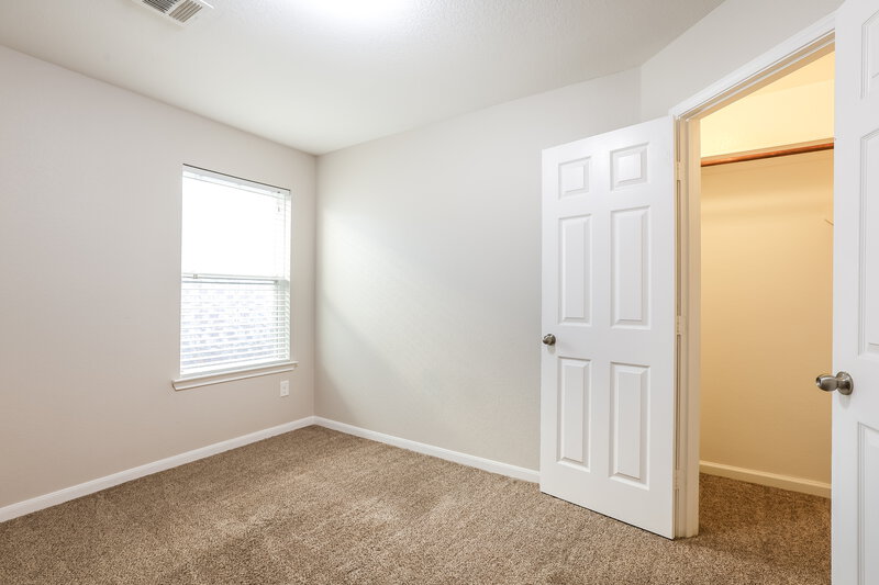 1,985/Mo, 21519 Kings Bend Dr Kingwood, TX 77339 Bedroom View 3