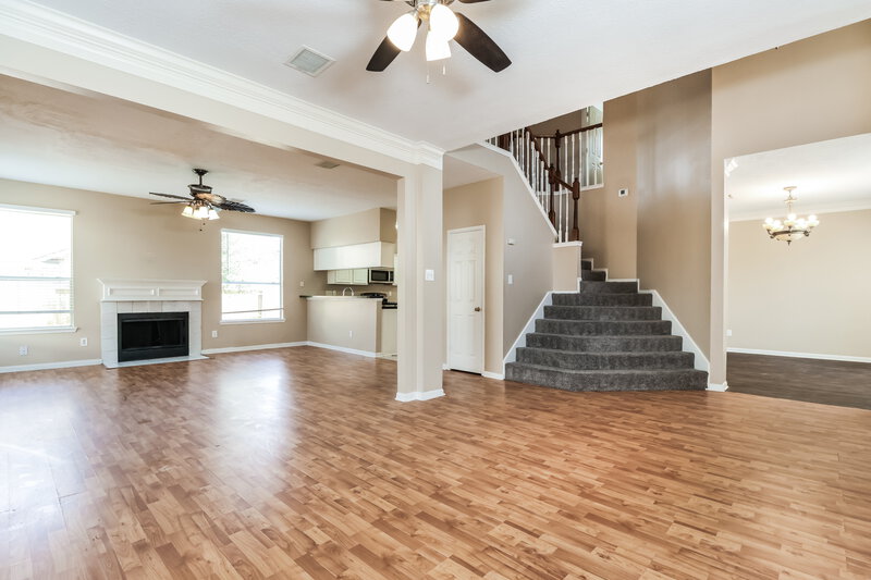 2,420/Mo, 19106 Mockingbird Valley Dr Katy, TX 77449 Living Room View 2