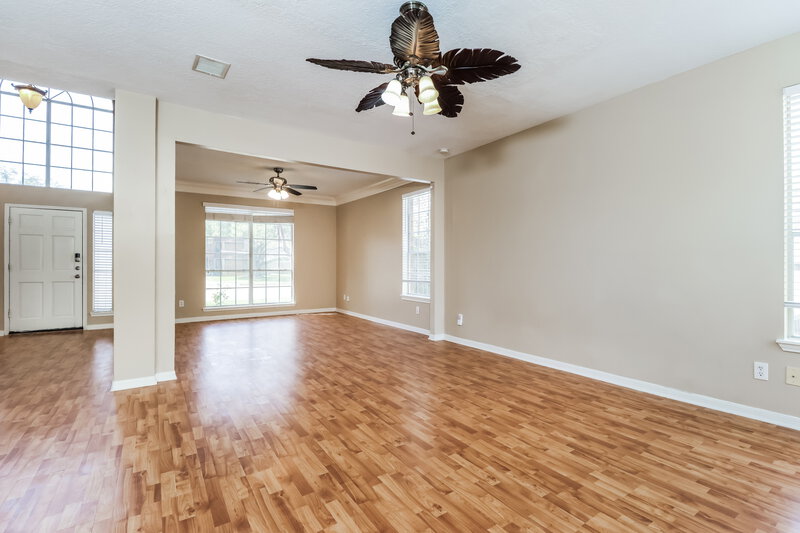 2,420/Mo, 19106 Mockingbird Valley Dr Katy, TX 77449 Living Room View 5