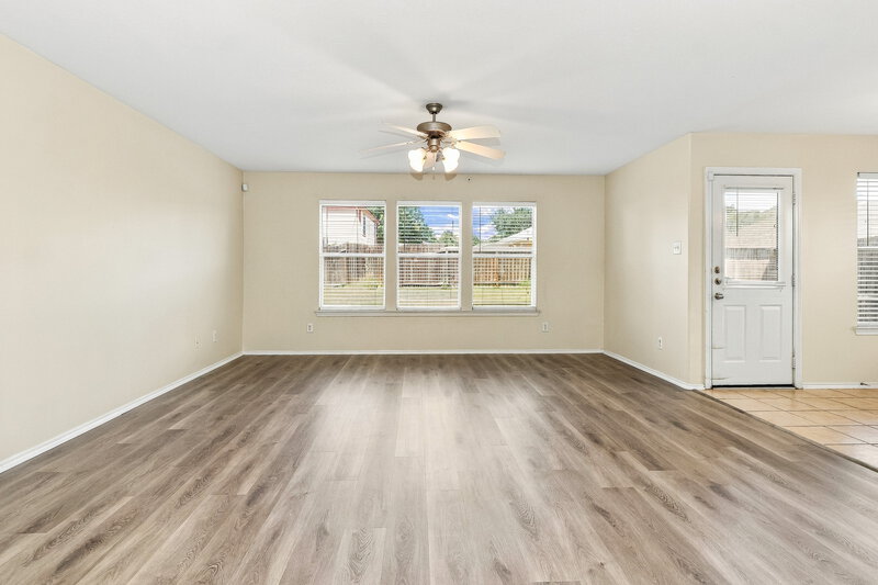 2,015/Mo, 9619 Siano Pines Dr Humble, TX 77396 Living Room View 2
