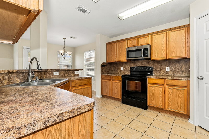 2,015/Mo, 9619 Siano Pines Dr Humble, TX 77396 Kitchen View