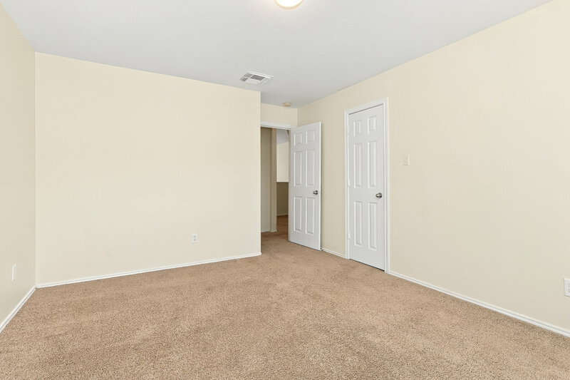 2,015/Mo, 9619 Siano Pines Dr Humble, TX 77396 Bedroom View 2