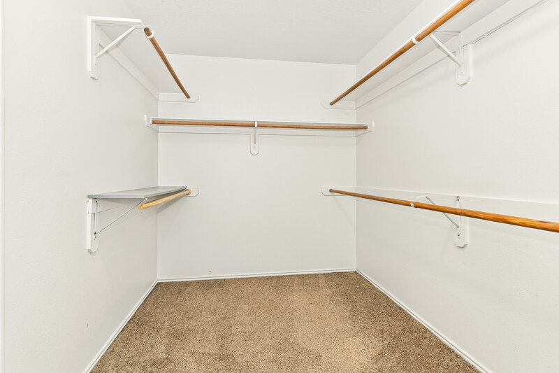 2,015/Mo, 9619 Siano Pines Dr Humble, TX 77396 Closet View