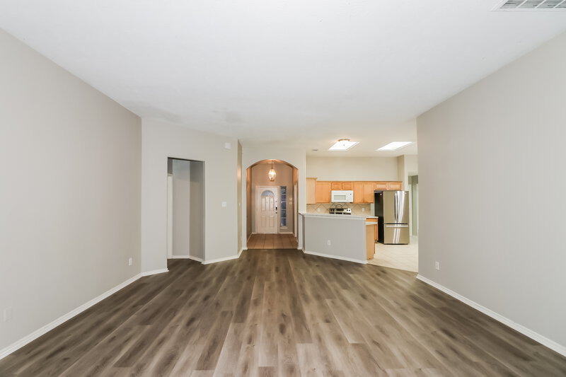 1,815/Mo, 19718 Diamond Hills Ln Katy, TX 77449 Living Room View 2