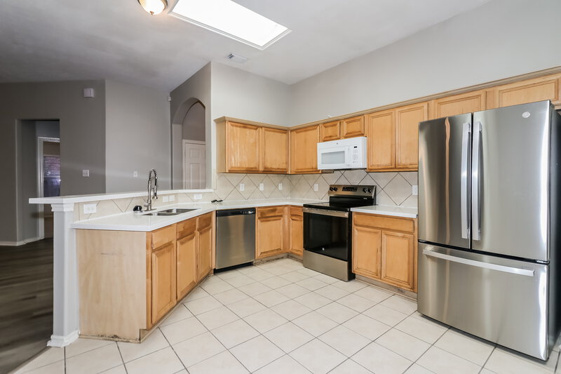 1,815/Mo, 19718 Diamond Hills Ln Katy, TX 77449 Kitchen View 2
