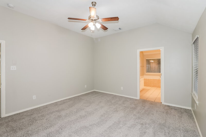1,815/Mo, 19718 Diamond Hills Ln Katy, TX 77449 Main Bedroom View 2