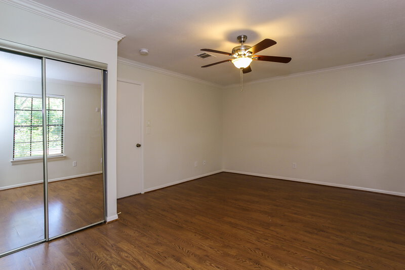 2,130/Mo, 3134 Lake Stream Dr Kingwood, TX 77339 Master Bedroom View
