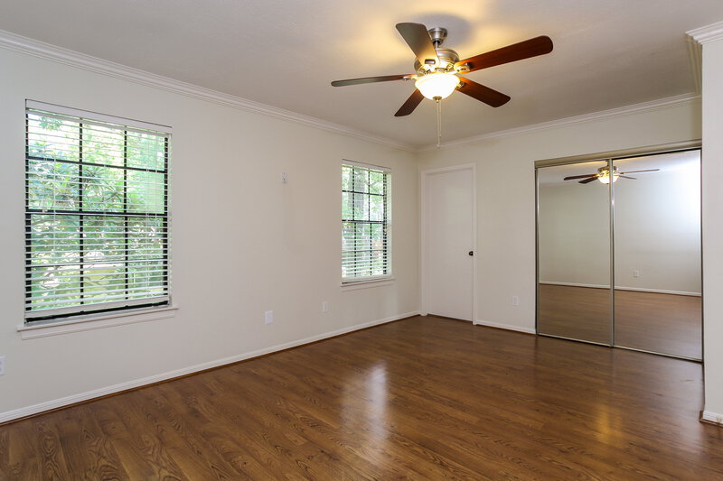 2,130/Mo, 3134 Lake Stream Dr Kingwood, TX 77339 Master Bedroom View 2