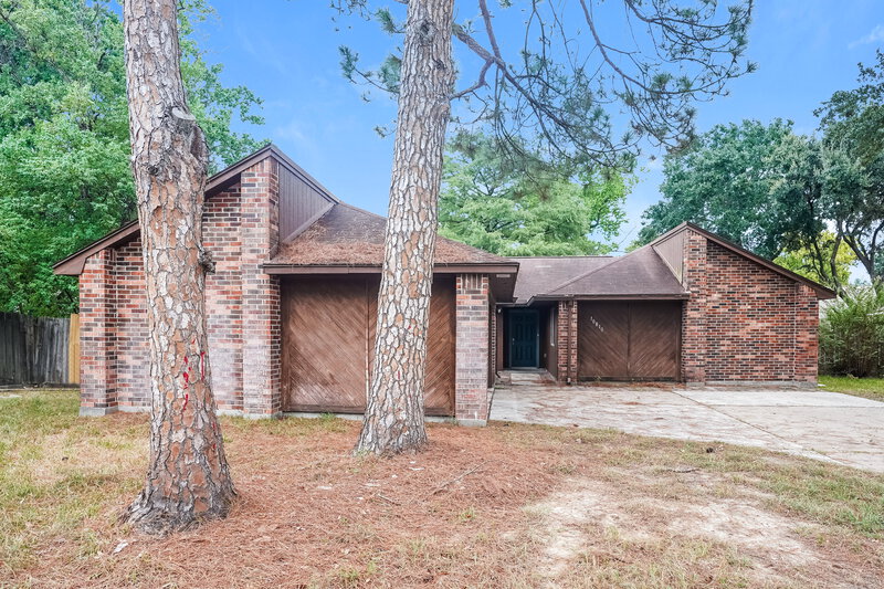 3 Bedroom House – 10810 Gusty Winds Ct, Houston, TX 77064