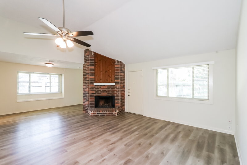2,025/Mo, 10810 Gusty Winds Ct Houston, TX 77064 Living Room View