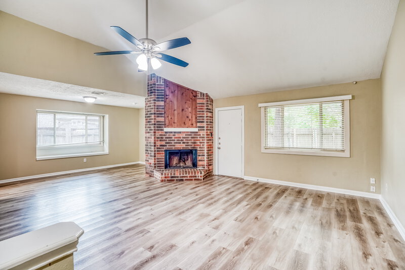 1,810/Mo, 10810 Gusty Winds Ct Houston, TX 77064 Living Room View