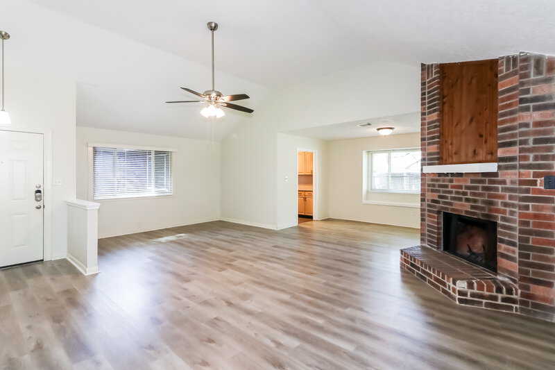 2,025/Mo, 10810 Gusty Winds Ct Houston, TX 77064 Living Room View 2