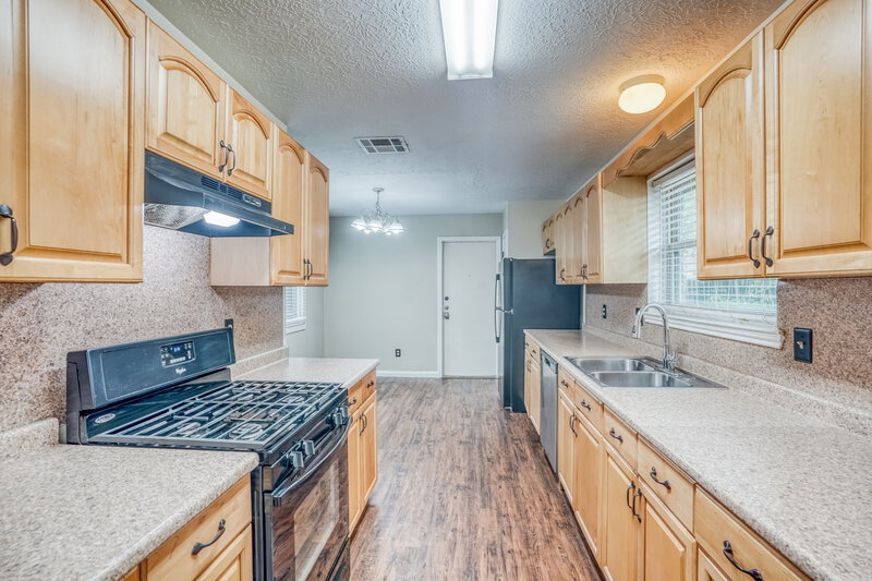1,810/Mo, 10810 Gusty Winds Ct Houston, TX 77064 Kitchen View