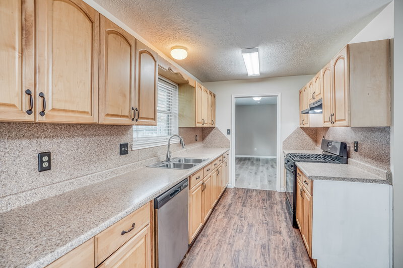1,810/Mo, 10810 Gusty Winds Ct Houston, TX 77064 Kitchen View 2