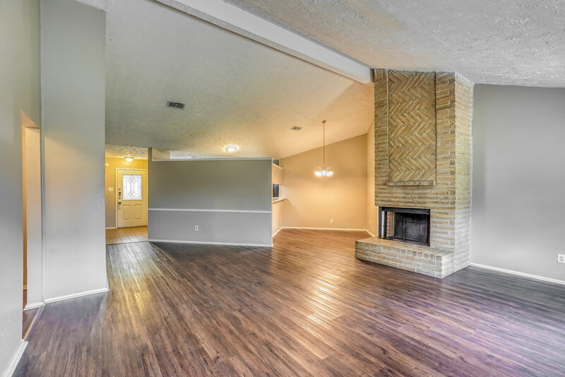 1,915/Mo, 19402 San Gabriel Dr Houston, TX 77084 Living Room View