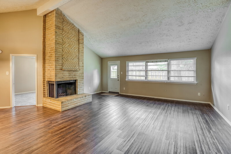 1,915/Mo, 19402 San Gabriel Dr Houston, TX 77084 Living Room View 2
