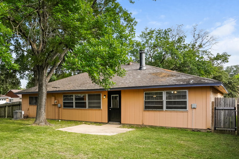1,915/Mo, 19402 San Gabriel Dr Houston, TX 77084 Rear View