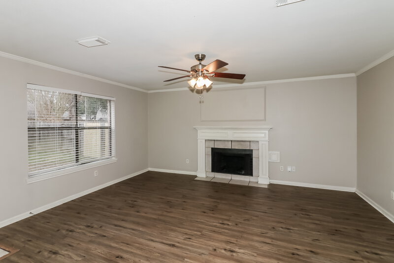 1,980/Mo, 20006 Brandon Oaks Way Katy, TX 77449 Living Room View