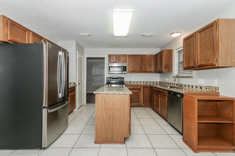 1,980/Mo, 20006 Brandon Oaks Way Katy, TX 77449 Kitchen View