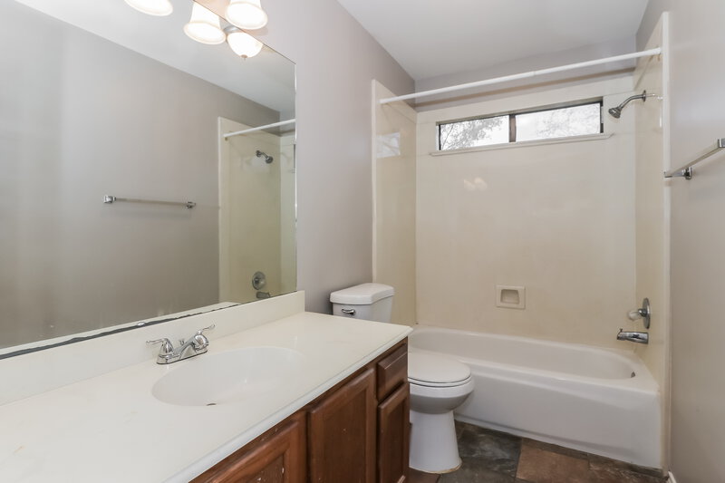 1,980/Mo, 20006 Brandon Oaks Way Katy, TX 77449 Bathroom View