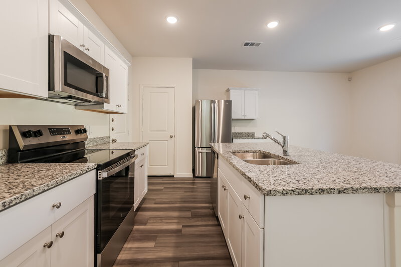 1,800/Mo, 6069 Majestic Creek Trl Porter, TX 77365 Kitchen View