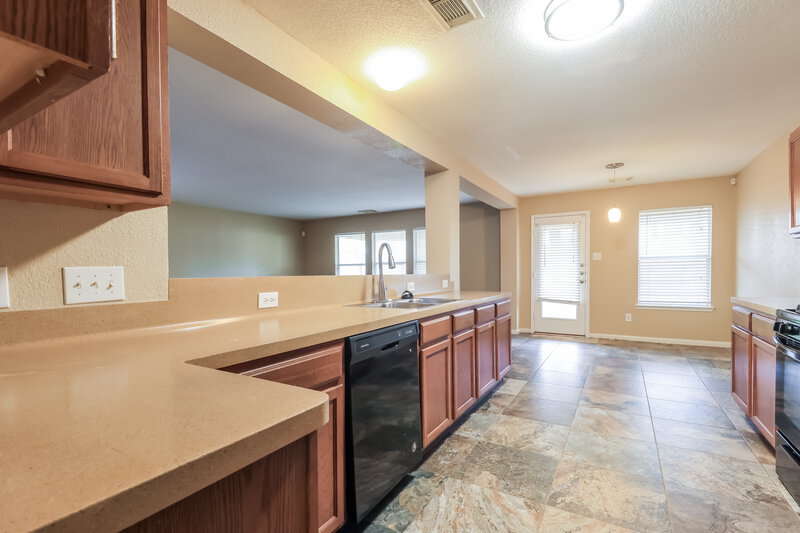 2,085/Mo, 6418 Lily Hollow Ct Spring, TX 77379 Kitchen View 2
