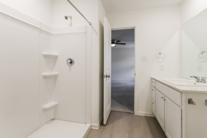 1,965/Mo, 1705 Lofty Cedar Ct Conroe, TX 77301 Main Bathroom View 2