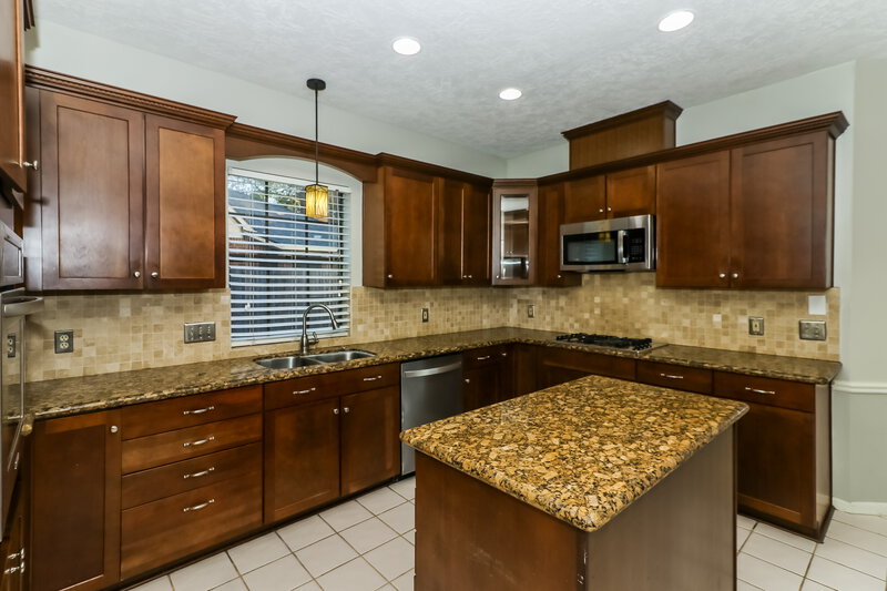2,130/Mo, 5111 Natural Bridge Dr Kingwood, TX 77345 Kitchen View