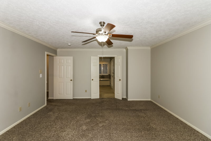 2,130/Mo, 5111 Natural Bridge Dr Kingwood, TX 77345 Main Bedroom View 2