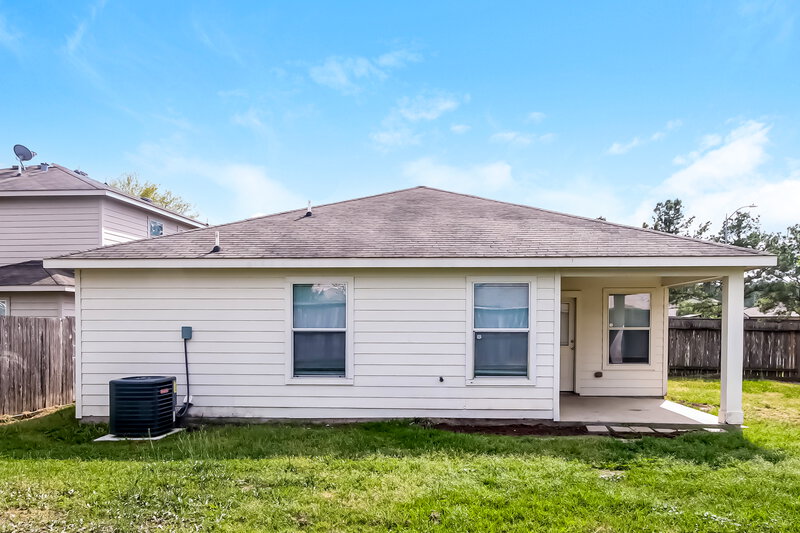 1,880/Mo, 4303 Nueces River Loop Spring, TX 77386 Rear View