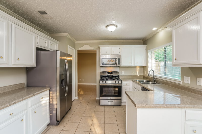 2,075/Mo, 22703 Stratford House Ln Katy, TX 77449 Kitchen View