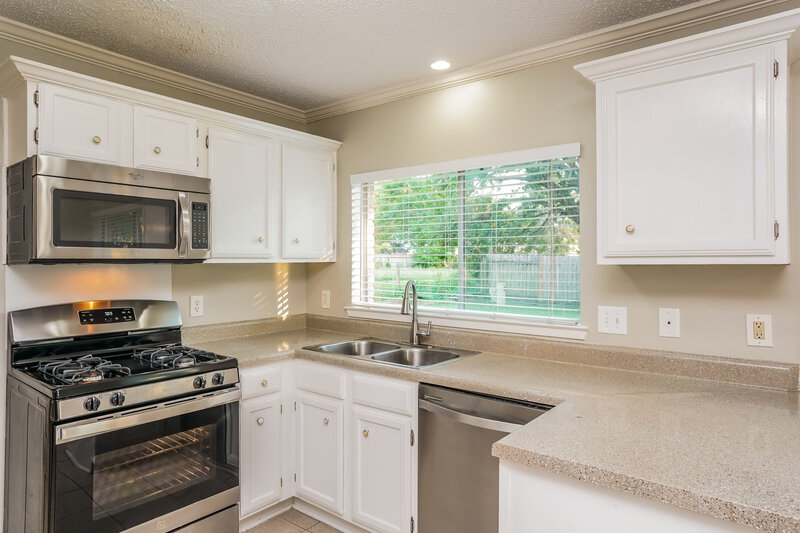 2,075/Mo, 22703 Stratford House Ln Katy, TX 77449 Kitchen View 2