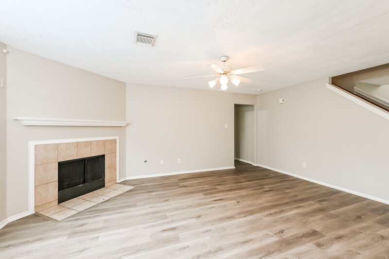 1,810/Mo, 12018 Lucky Meadow Dr Tomball, TX 77375 Living Room View 2