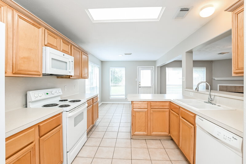 1,810/Mo, 12018 Lucky Meadow Dr Tomball, TX 77375 Kitchen View 2