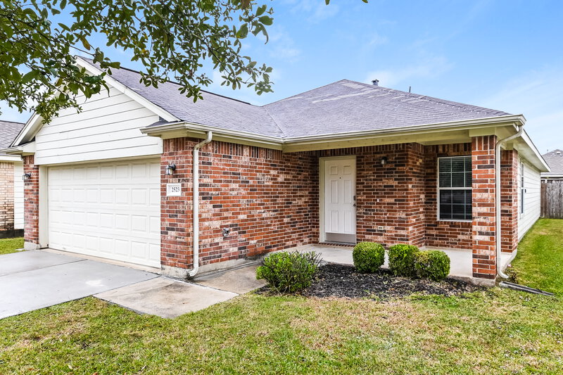 1,915/Mo, 2523 Muscory Dr Humble, TX 77396 Front View