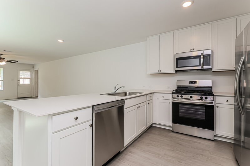 1,755/Mo, 1717 Lofty Cedar Ct Conroe, TX 77301 Kitchen View