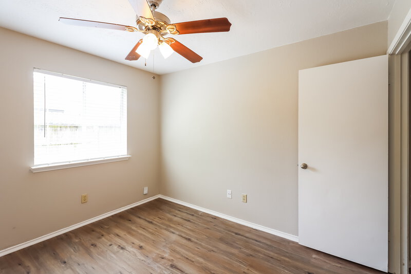 2,155/Mo, 15923 Val Vista Dr Houston, TX 77083 Bedroom View 2