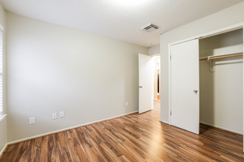 1,880/Mo, 14139 Willow Mountain Ln Houston, TX 77047 Bedroom View 2