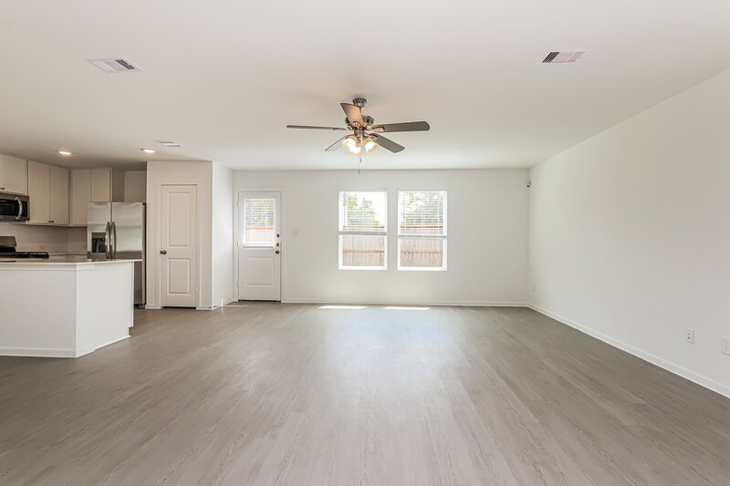 1,750/Mo, 1718 Lofty Cedar Ct Conroe, TX 77301 Living Room View