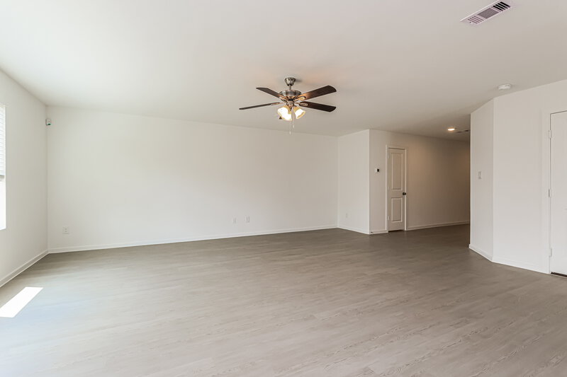 1,750/Mo, 1718 Lofty Cedar Ct Conroe, TX 77301 Living Room View 3